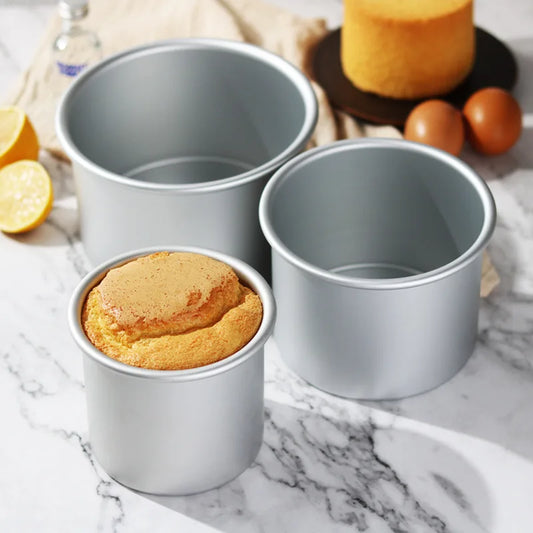 Round Cake Pan with Removable Bottom